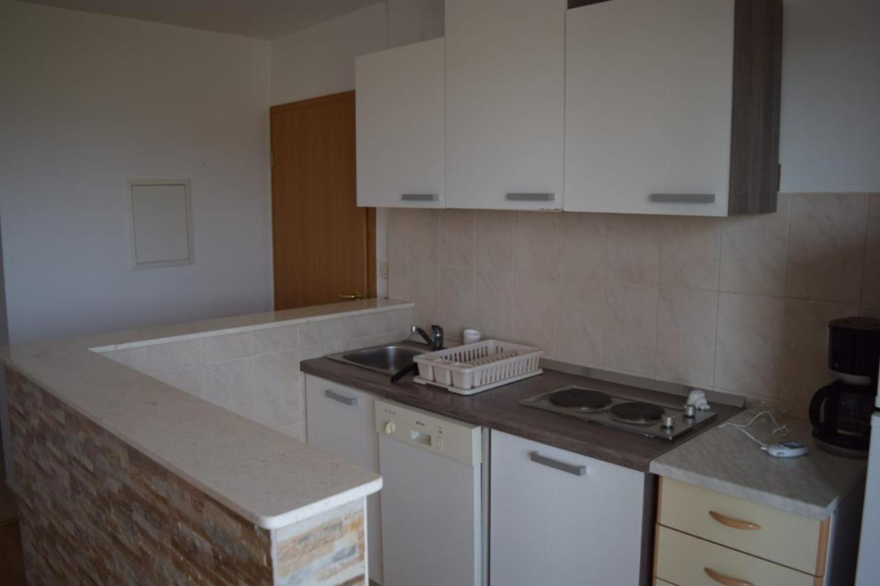 Apartments Marta Kastel Novi Exterior photo