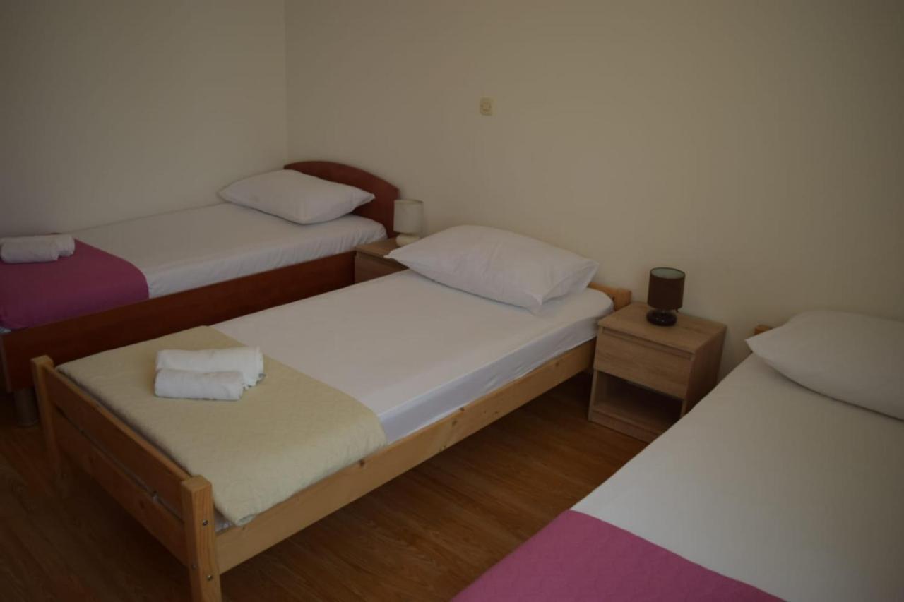 Apartments Marta Kastel Novi Exterior photo