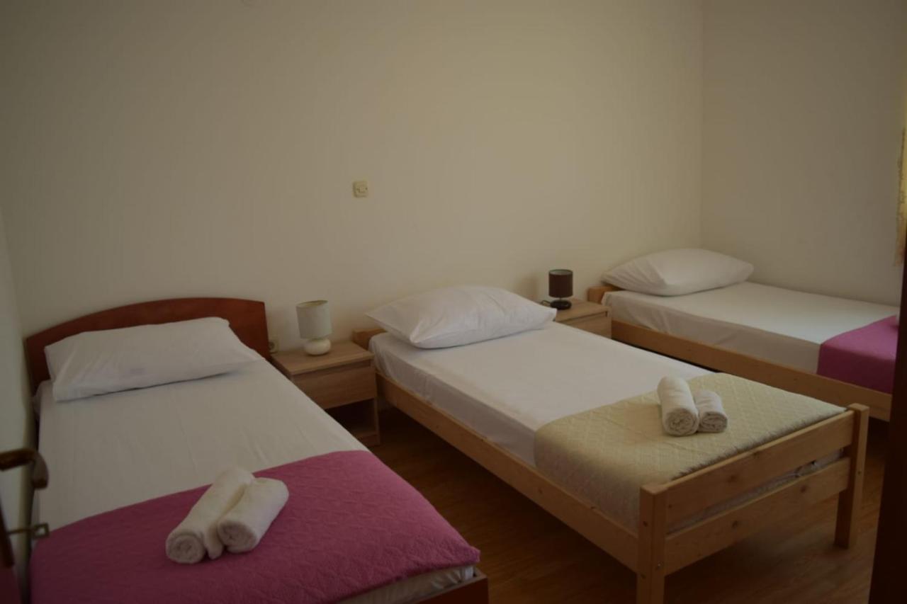 Apartments Marta Kastel Novi Exterior photo